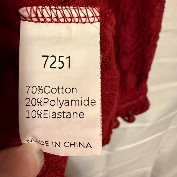 Elegant Red Lace Blouse - Picture 5 of 10